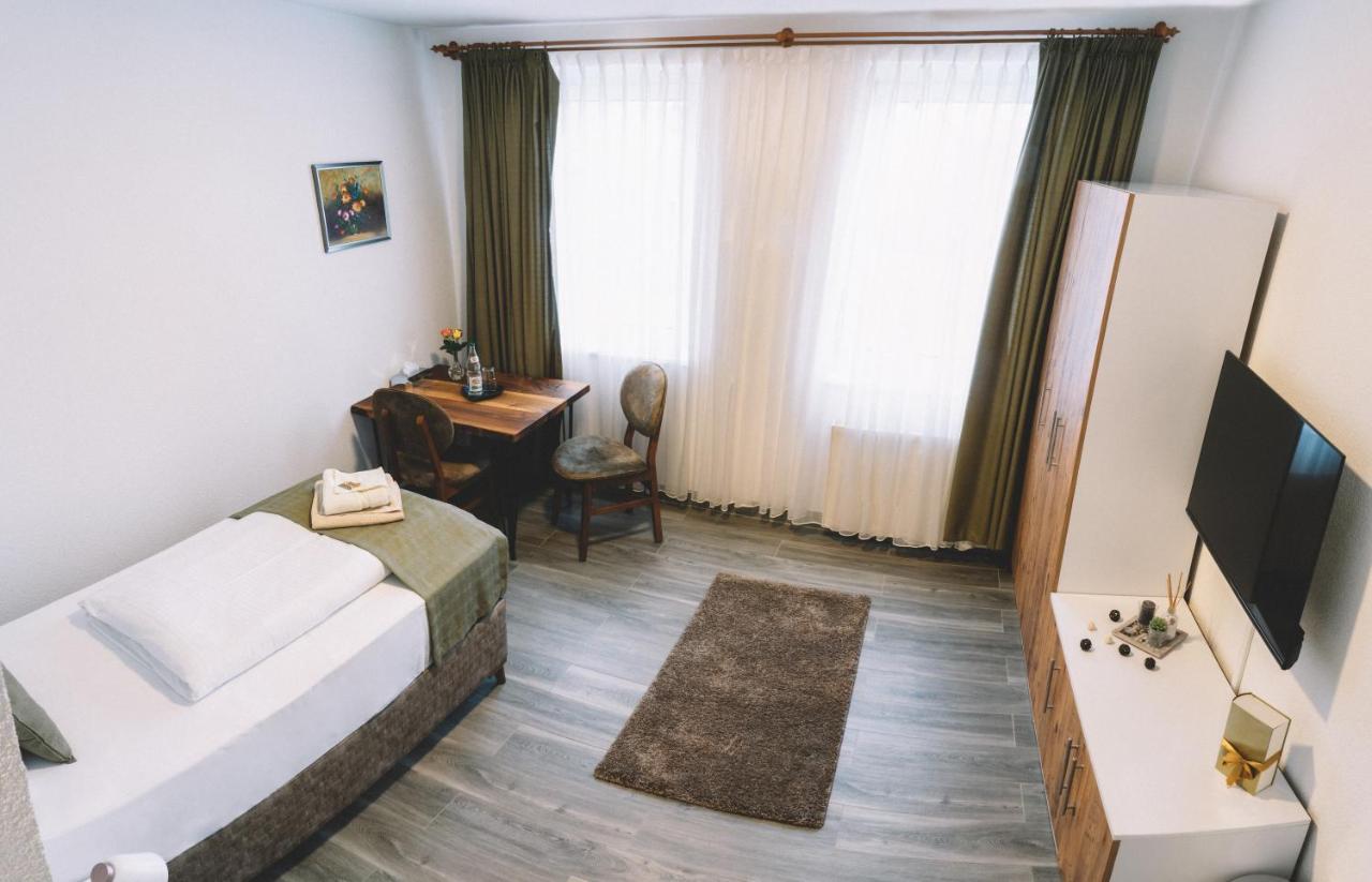 E&B Hotel Korb Екстериор снимка