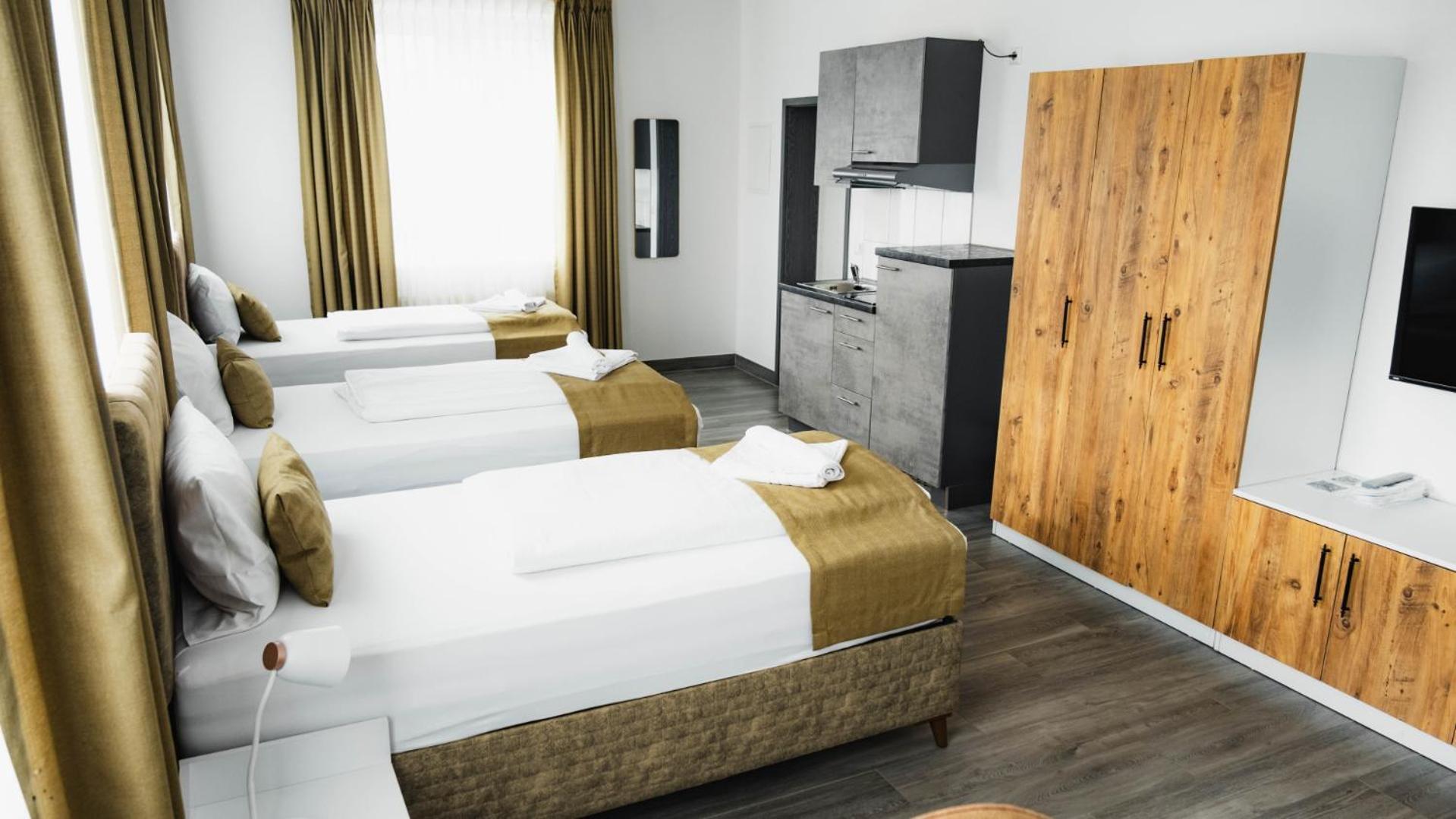 E&B Hotel Korb Екстериор снимка