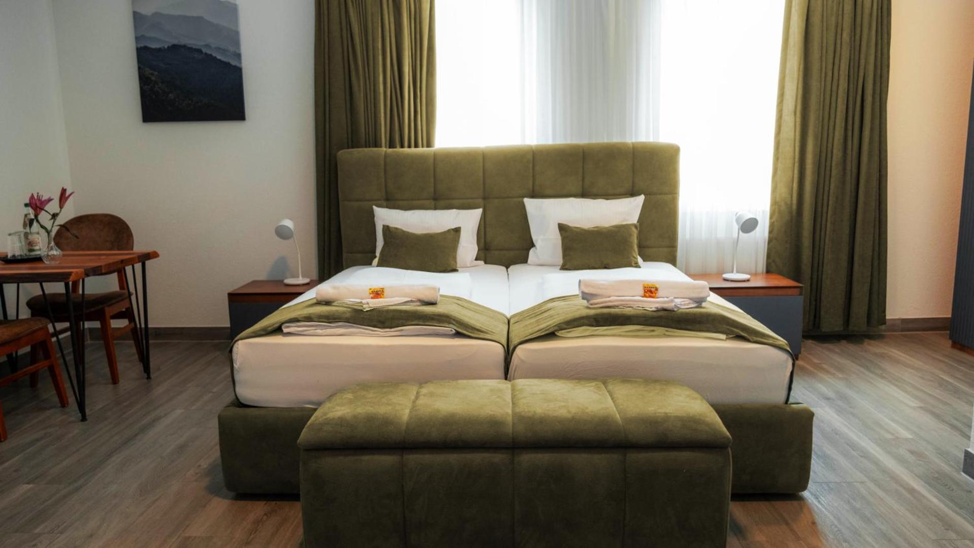 E&B Hotel Korb Екстериор снимка
