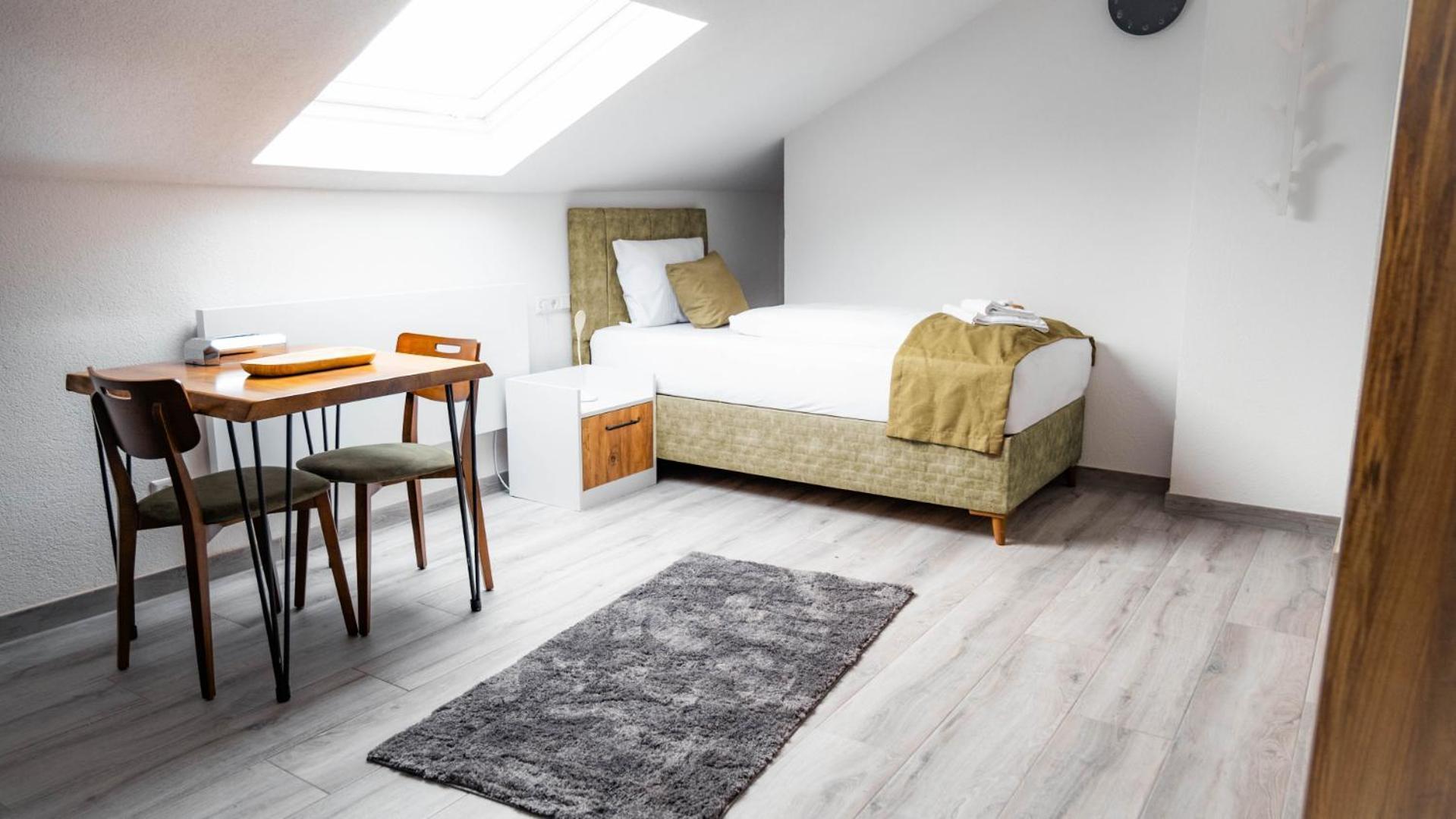 E&B Hotel Korb Екстериор снимка