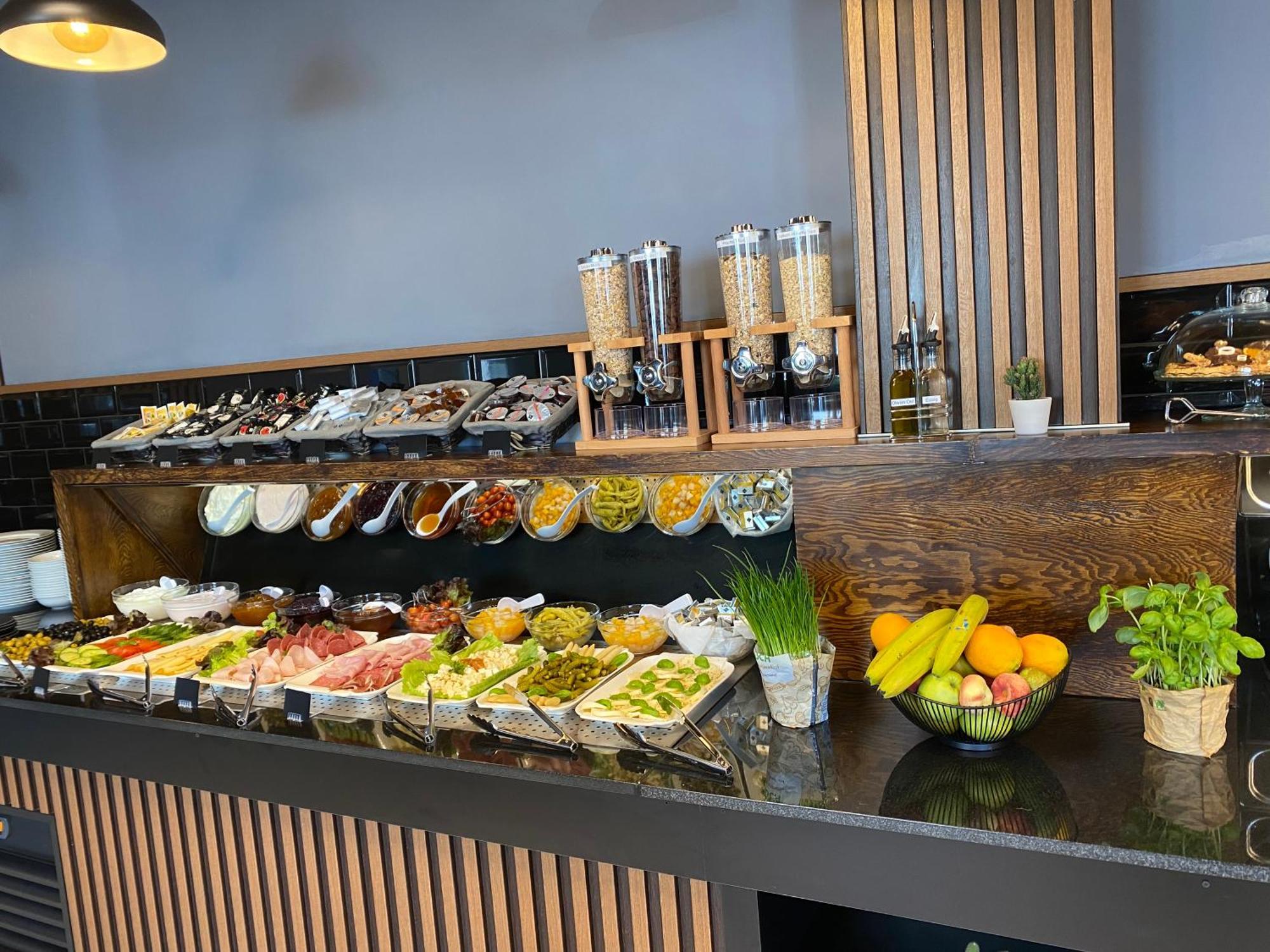 E&B Hotel Korb Екстериор снимка